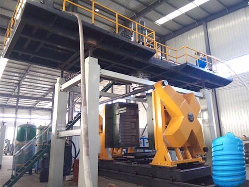 操作大型吹塑設(shè)備應(yīng)該注意哪些問題？